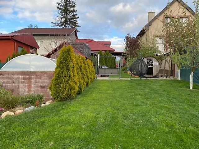 Izba Pre Styri Osoby בית אירוח