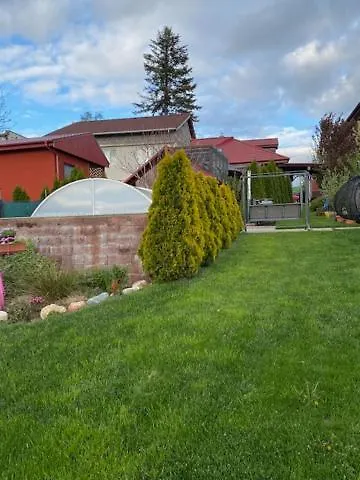 Izba Pre Styri Osoby בית אירוח